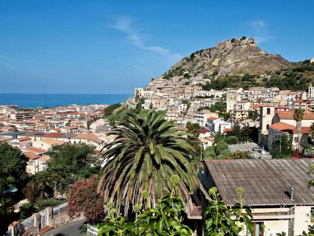 Apartment for sale on the Tyrrhenian coast of Cosenza